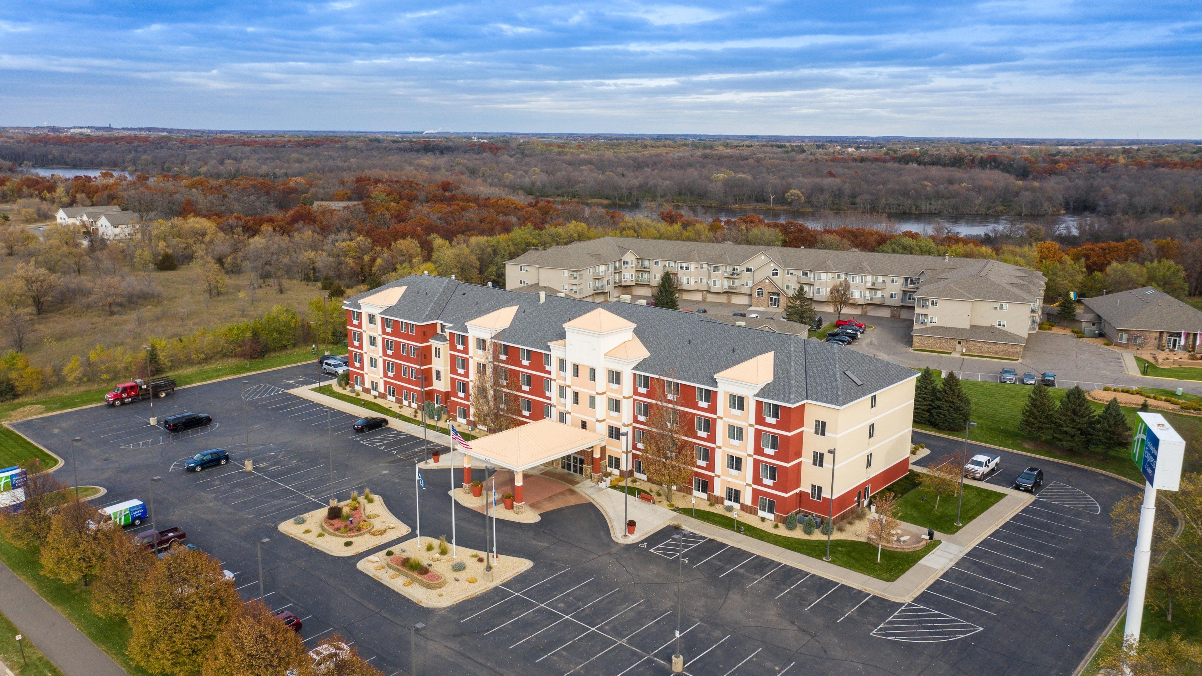Holiday Inn Express And Suites St. Cloud By Ihg Exterior photo