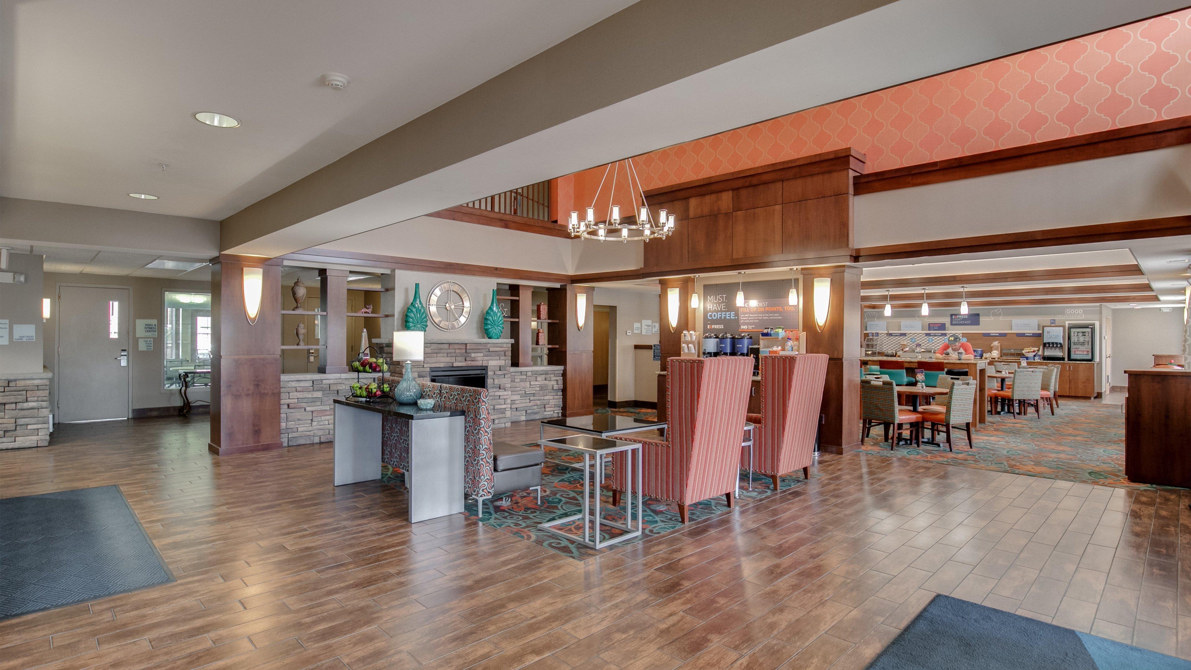 Holiday Inn Express And Suites St. Cloud By Ihg Exterior photo
