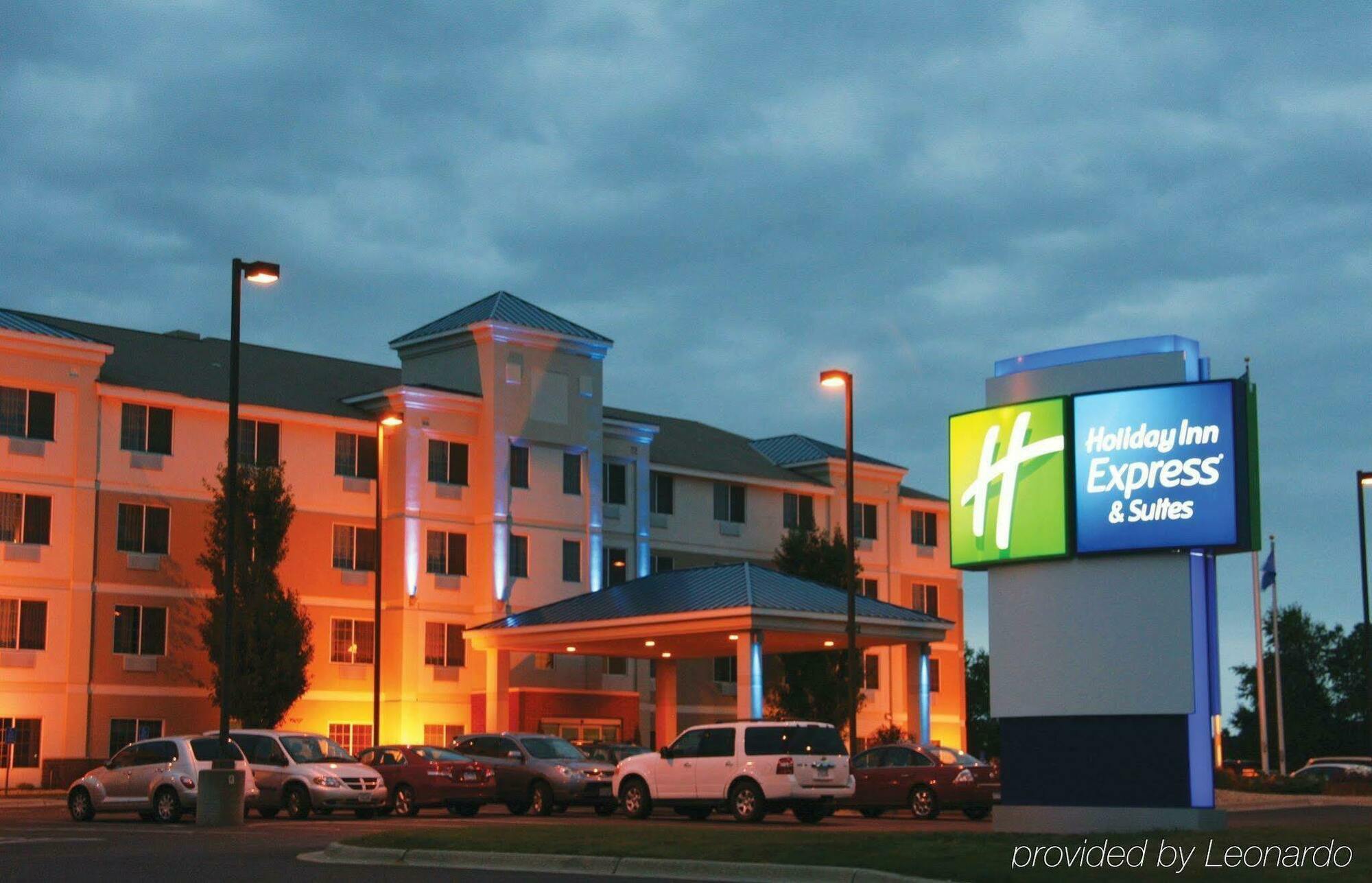 Holiday Inn Express And Suites St. Cloud By Ihg Saint Cloud Exterior photo